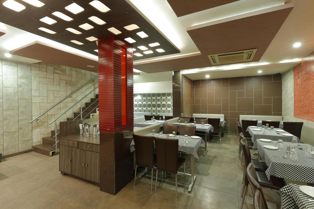 Hotel Good Night Amhedabad Dış mekan fotoğraf