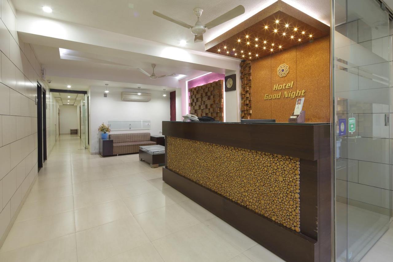 Hotel Good Night Amhedabad Dış mekan fotoğraf