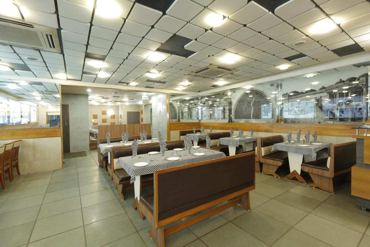 Hotel Good Night Amhedabad Dış mekan fotoğraf