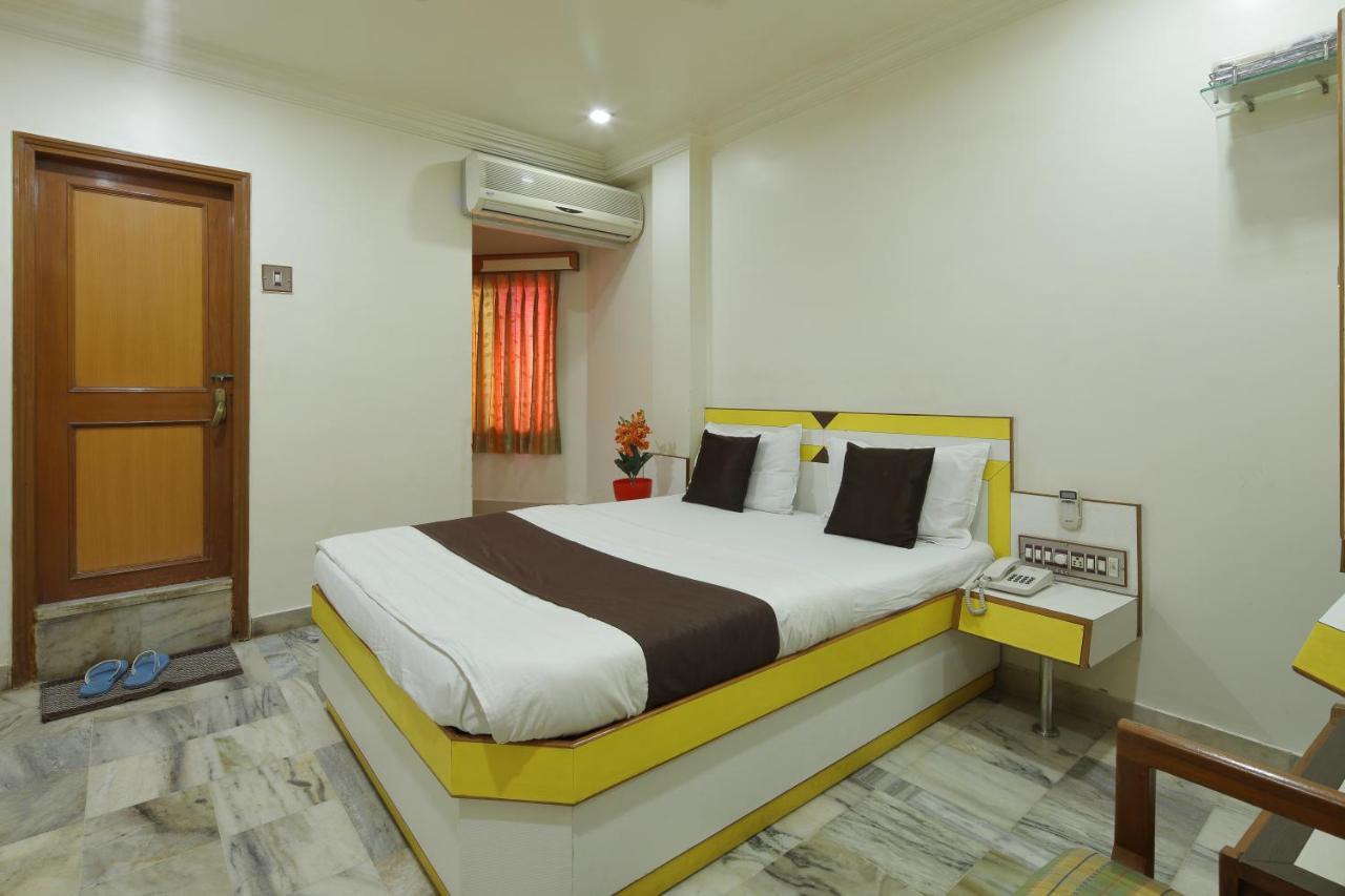 Hotel Good Night Amhedabad Dış mekan fotoğraf
