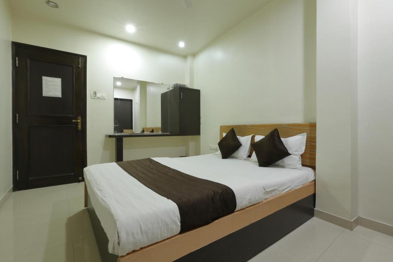 Hotel Good Night Amhedabad Dış mekan fotoğraf