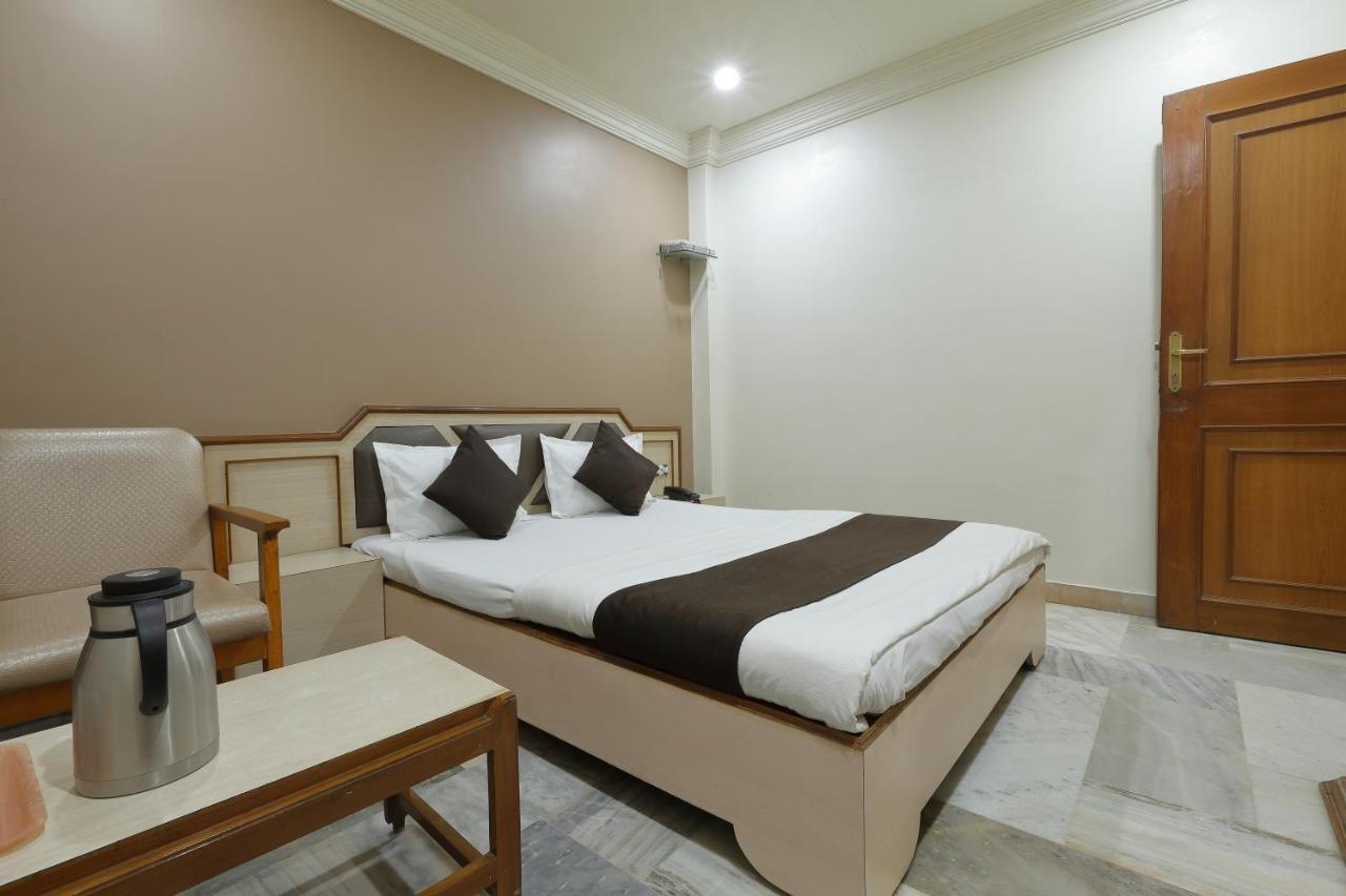 Hotel Good Night Amhedabad Dış mekan fotoğraf