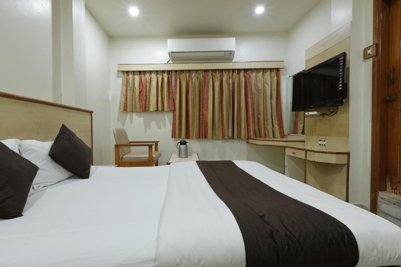 Hotel Good Night Amhedabad Dış mekan fotoğraf