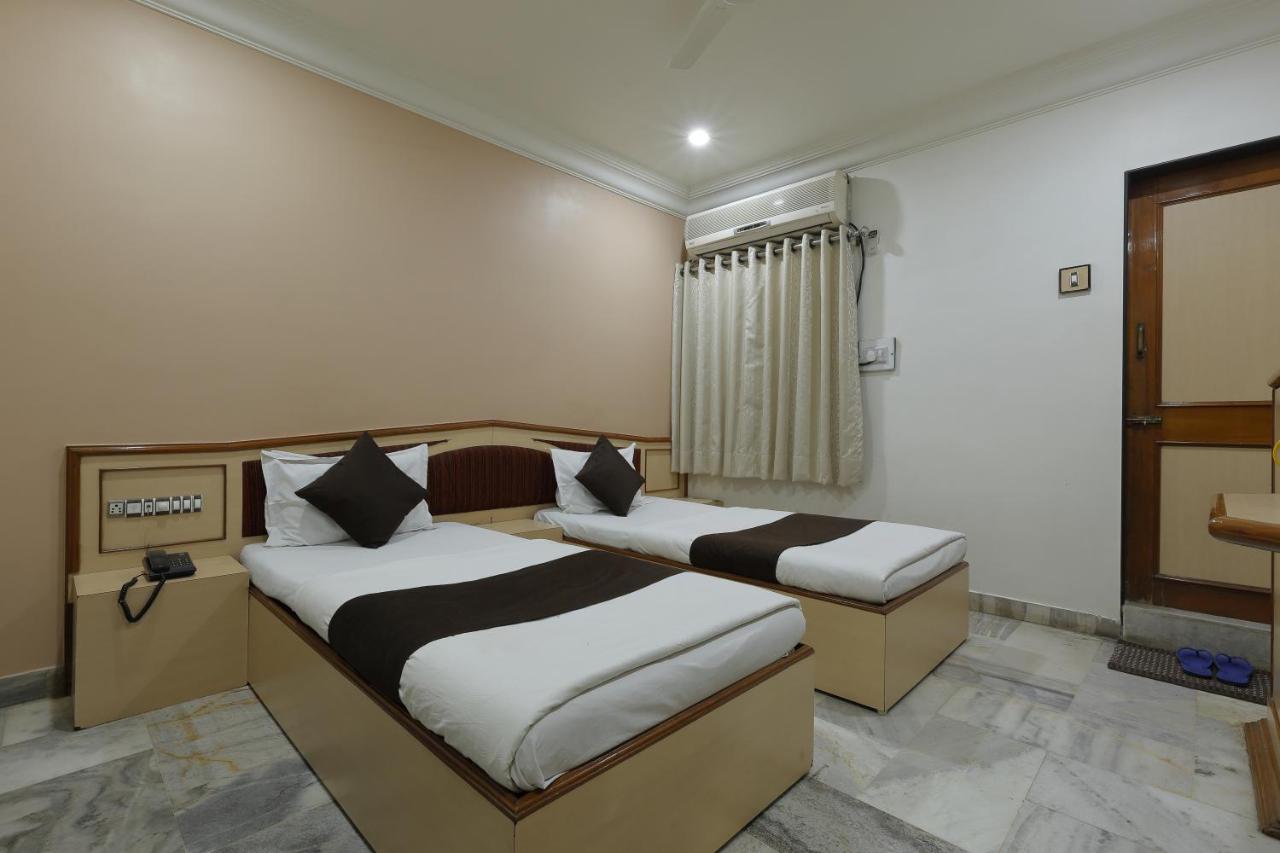 Hotel Good Night Amhedabad Dış mekan fotoğraf